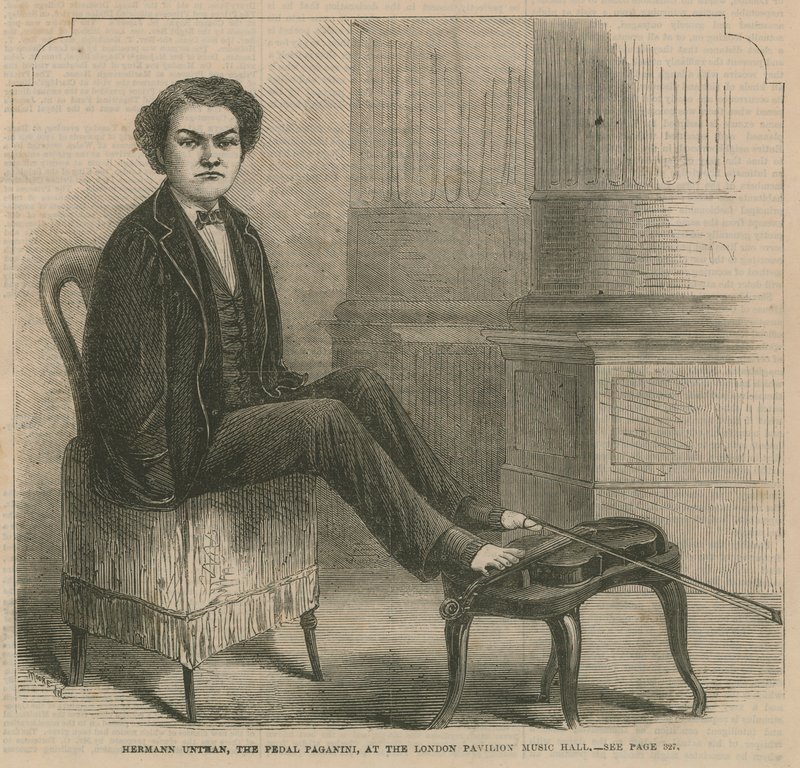 Hermann Untman, pedál Paganini, v London Pavilion Music Hall od English School