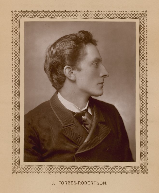 J Forbes-Robertson, z fotografie pořízené speciálně pro The Theater od English School