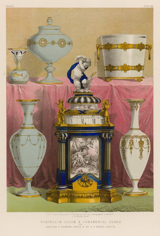 Porcelánové hodiny a ozdobné sklo od English School
