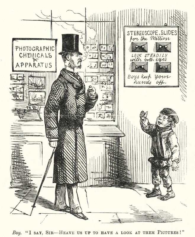Punch cartoon: chlapec před fotografickým obchodem žádá, aby byl zvednut, aby se mohl podívat na stereoskopické diapozitivy (rytina) od English School