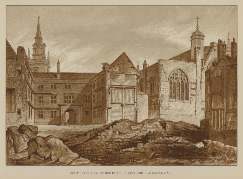 Jihovýchodní pohled na Guildhall Chapel a Blackwell Hall, City of London od English School