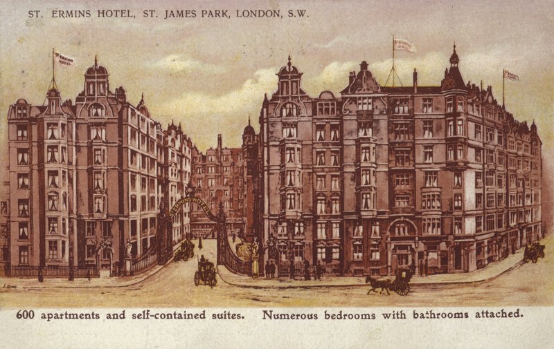 St Ermins Hotel, St James Park, Londýn, Jihozápad od English School
