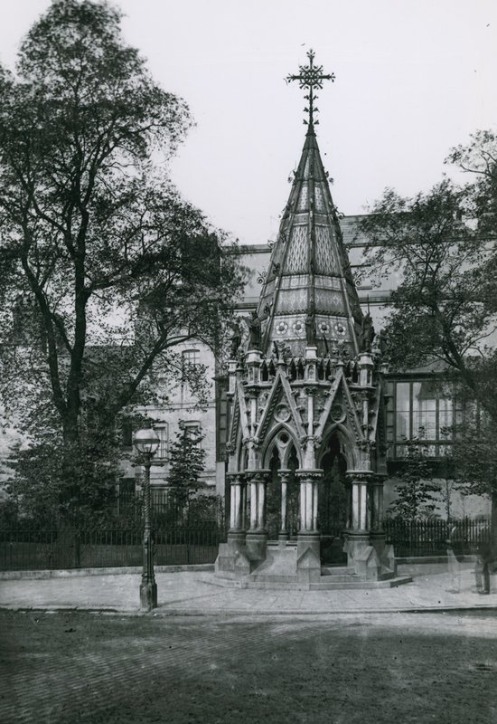 Pitná fontána Buxton Memorial, St Margarets Westminster od English School