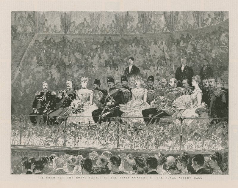 Shah a královská rodina na státním koncertu v Royal Albert Hall od English School