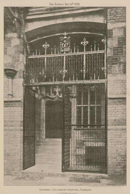 Brána, Dětská nemocnice, Finsbury; fotografie od English School