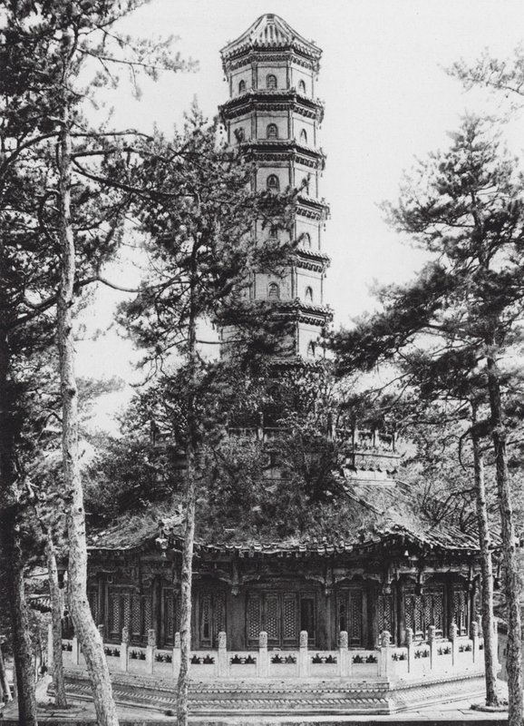 Jehol, Hingkung, Chihli, prosklená pagoda (čb fotografie) od Ernst Boerschmann
