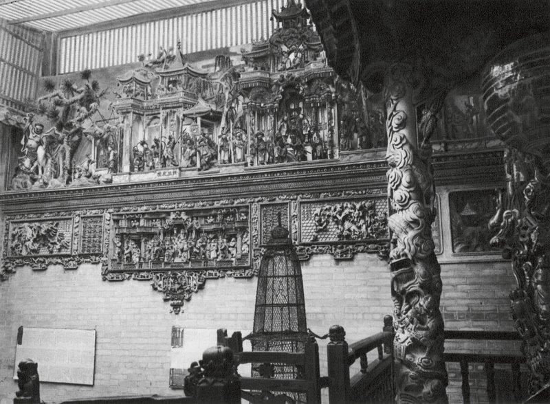 Kuangčou, Kuangtung, Kanton, Chrám boha medicíny, reliéfy na hlavním nádvoří (čb fotografie) od Ernst Boerschmann