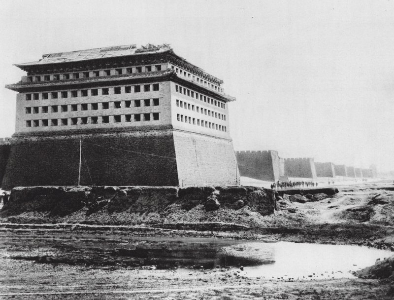 Peking, Chihli, městská zeď (čb fotografie) od Ernst Boerschmann
