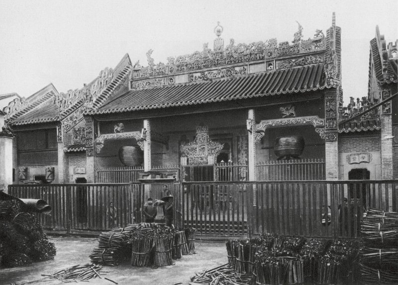 Pinglofu, Kuangsi, město Pinglo na řece Kuej, Kantonský klub (čb fotografie) od Ernst Boerschmann