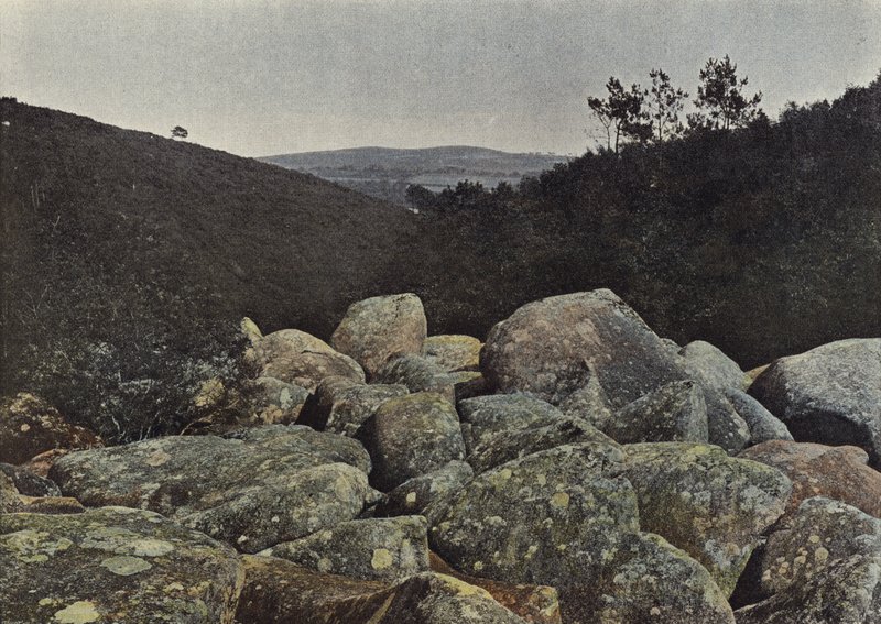 Saint-Herbor, Rochers De La Cascade od European Photographer