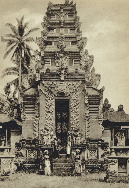 Nizozemská Indie, Chrám, Bali (černobílá fotografie) od European Photographer