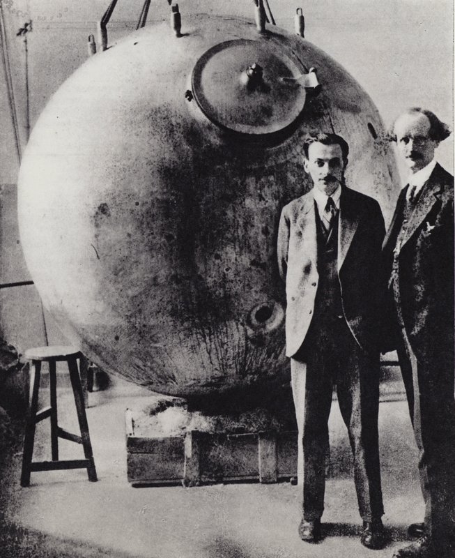 První výstup do stratosféry, 28. května 1931 (čb fotografie) od European Photographer
