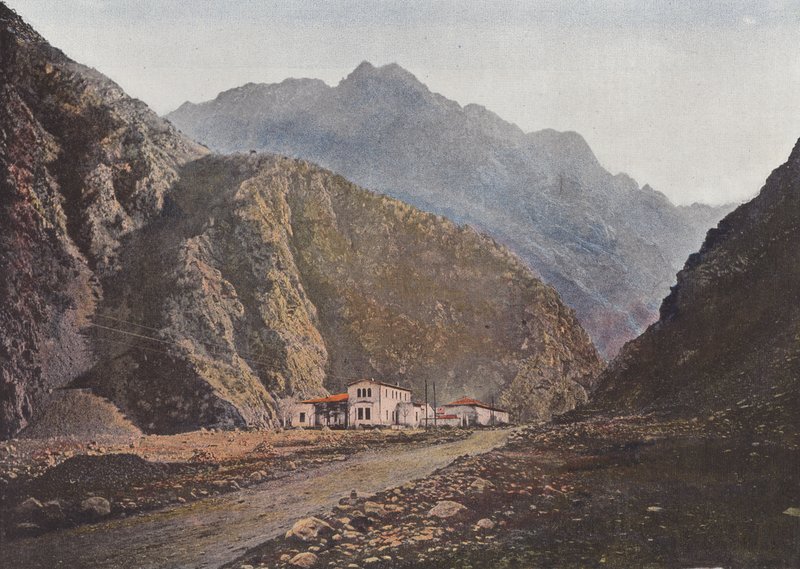 Kaichaour, vojenská silniční stanice od European Photographer
