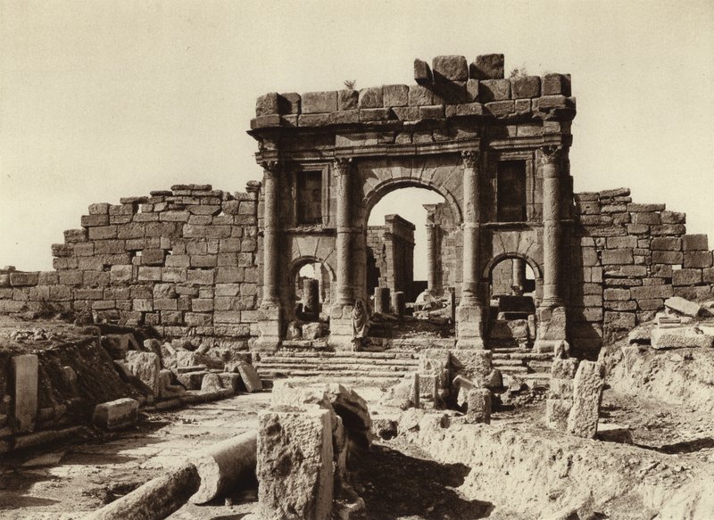 Sbeitia, Forum (čb foto) od European Photographer