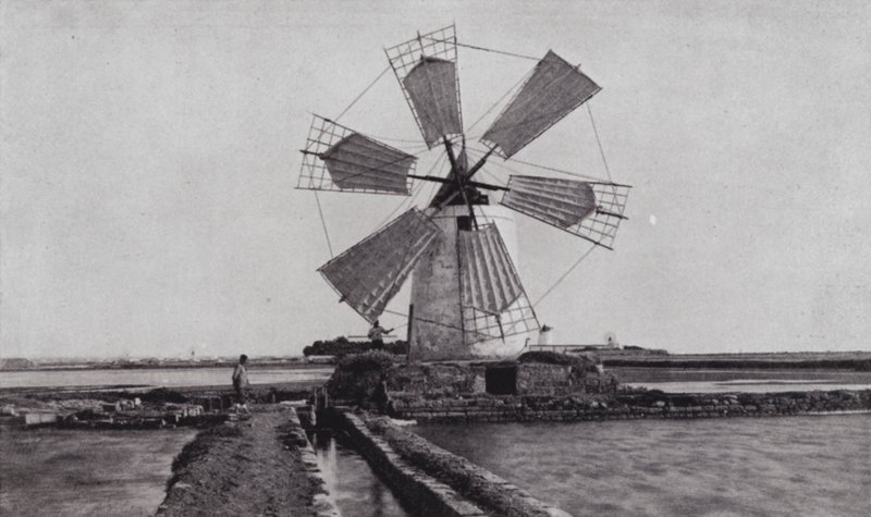 Trapani, větrný mlýn (černobílá fotografie) od European Photographer