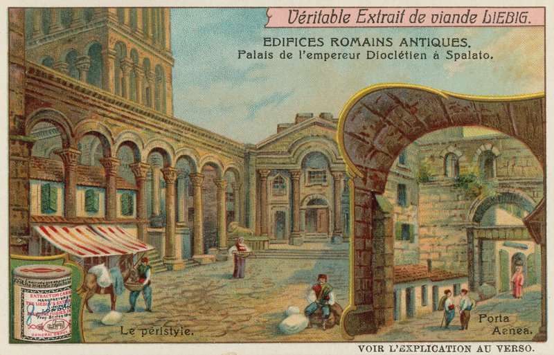 Diokleciánův palác ve Splitu v Chorvatsku s detailem kolonády a jižní mořské brány (chromolit) od European School