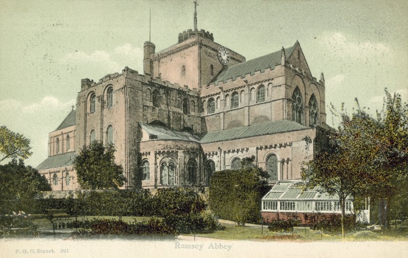 Romsey Abbey (barevná fotografie) od Francis G. O. Stuart