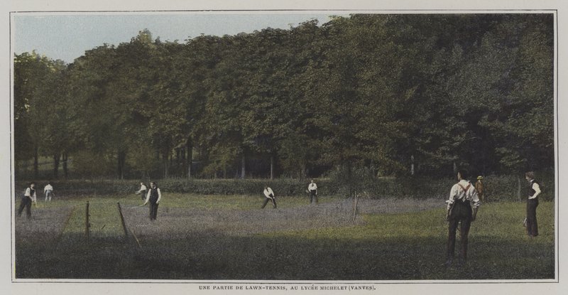 Tenis na trávníku v Lycee Michelet, Vanves, Paříž (barevné foto) od French Photographer