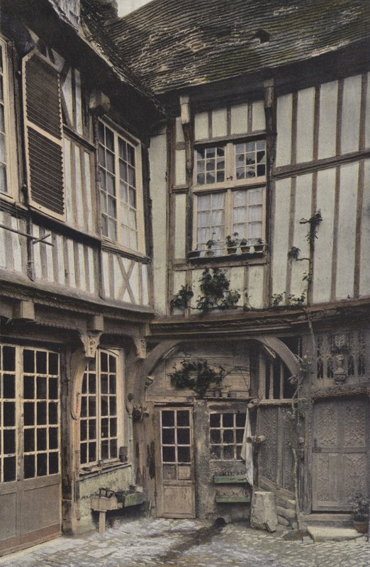 Abbeville, dům známý jako Francois Premier (vnitřní nádvoří) od French Photographer