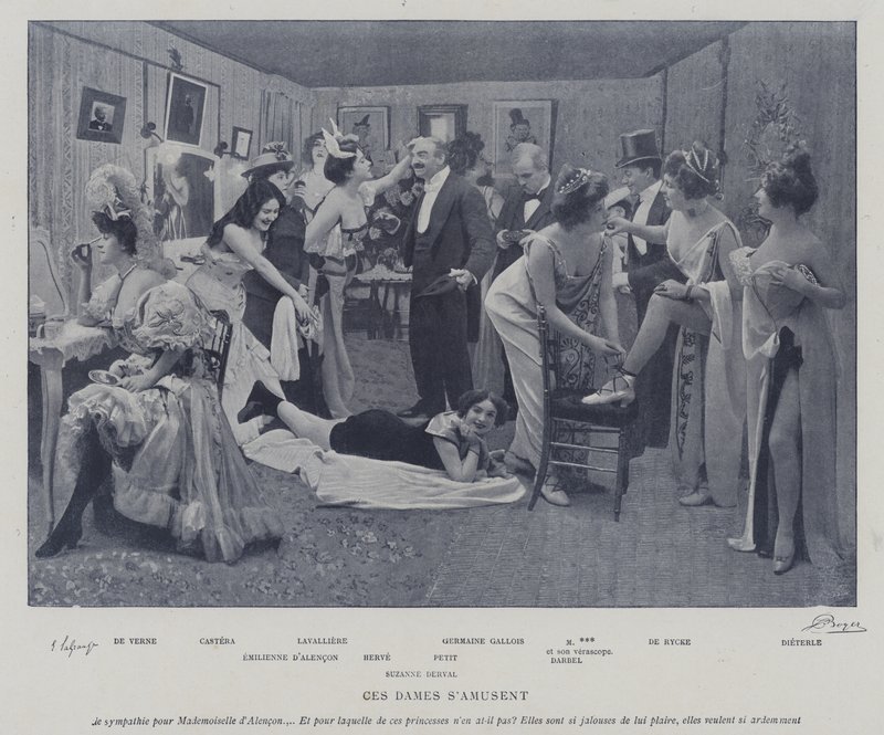 Herečky se baví v šatnách divadla Theatre des Varietes v Paříži (čb foto) od French Photographer