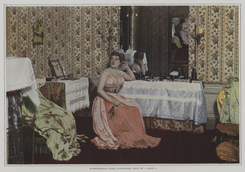 Americká sopranistka Sybil Sanderson v titulní roli v opeře Julese Masseneta Thais (barevné foto) od French Photographer
