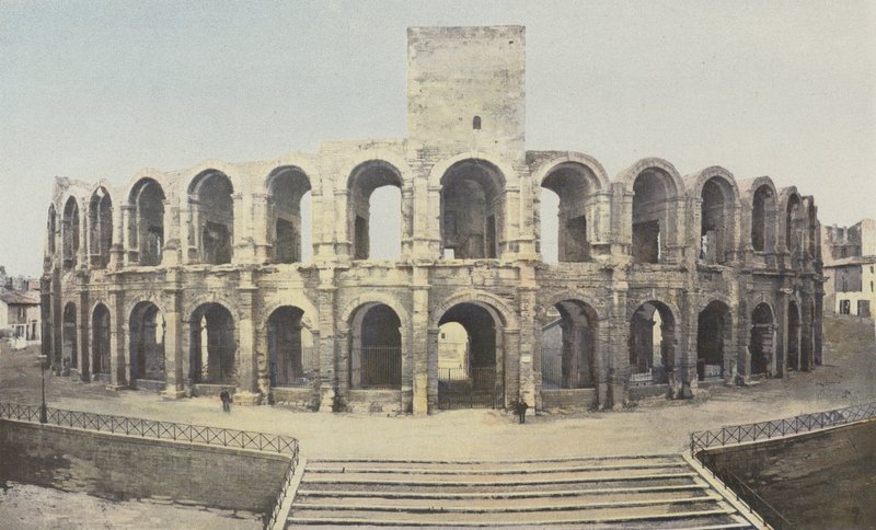 Arles, Amfiteátr, Vnější pohled od French Photographer