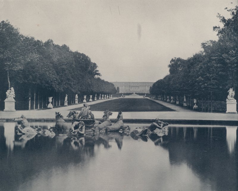 Basin of Apollo (černobílá fotografie) od French Photographer