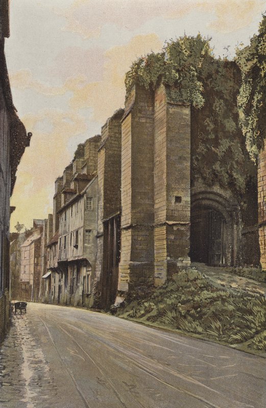 Beaumont-le-Roger, Vchod do starého opatství od French Photographer