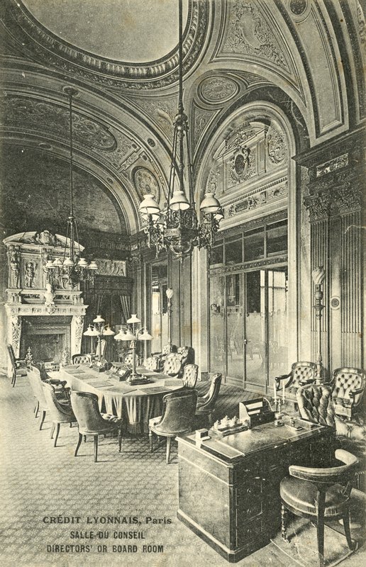 Zasedací místnost, Credit Lyonnais bank, Paříž (černobílá fotografie) od French Photographer