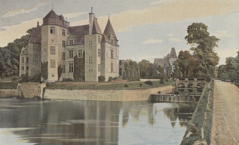 Chateau De Tourlaville od French Photographer