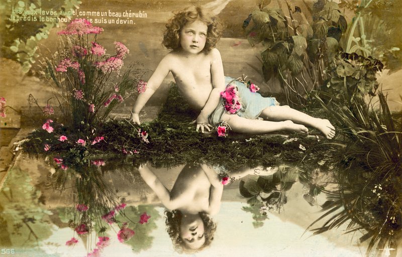 Dítě, s odrazem v bazénu od French Photographer