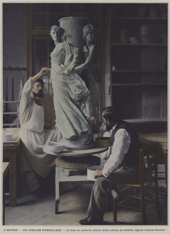 Smaltovací dílna v porcelánce Sevres, Francie (barevné foto) od French Photographer