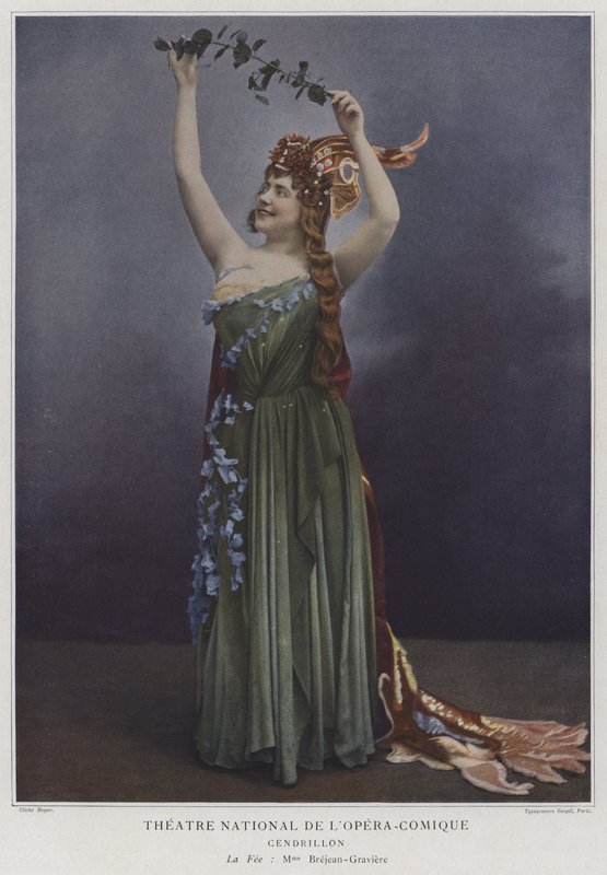 Georgette Brejean-Graviere jako víla v Cendrillonu (barevné foto) od French Photographer