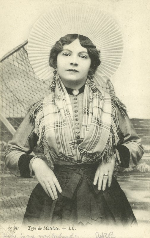 Dívka oblečená jako matalote (barva litho) od French Photographer