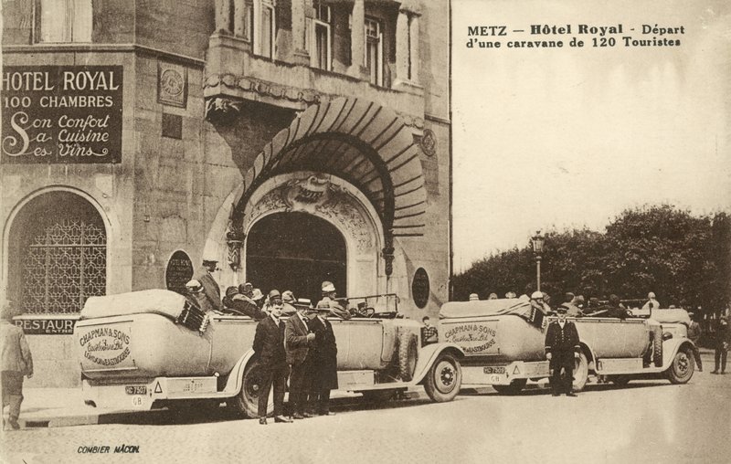 Hotel Royal, Metz, Francie (černobílá fotografie) od French Photographer