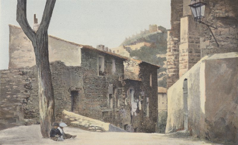 Hyeres, Staré město, ulice vedoucí ke kostelu Saint-Paul od French Photographer