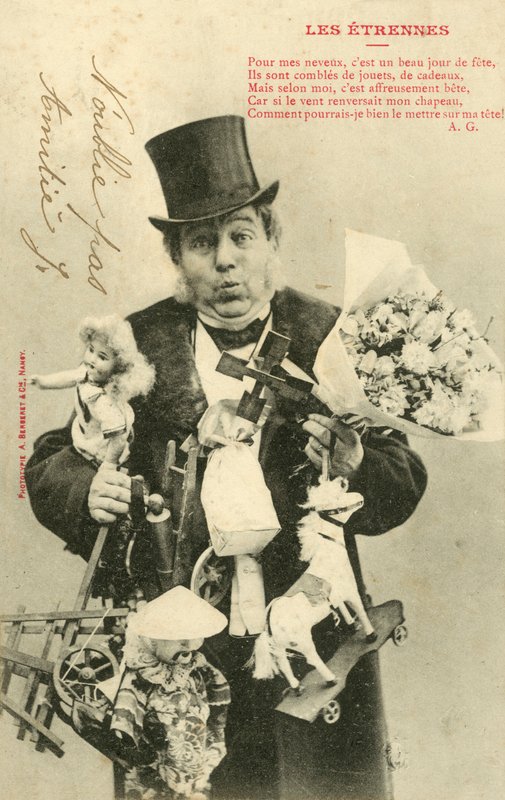 Člověče, obtěžkaný dětskými dárky od French Photographer