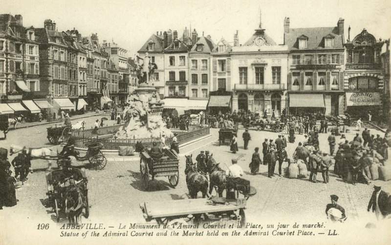 Trh na náměstí Place de l