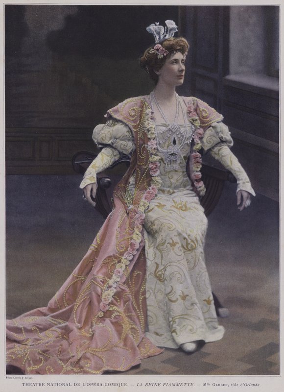 Mary Garden jako Orlanda v La Reine Fiammette (barevná fotografie) od French Photographer