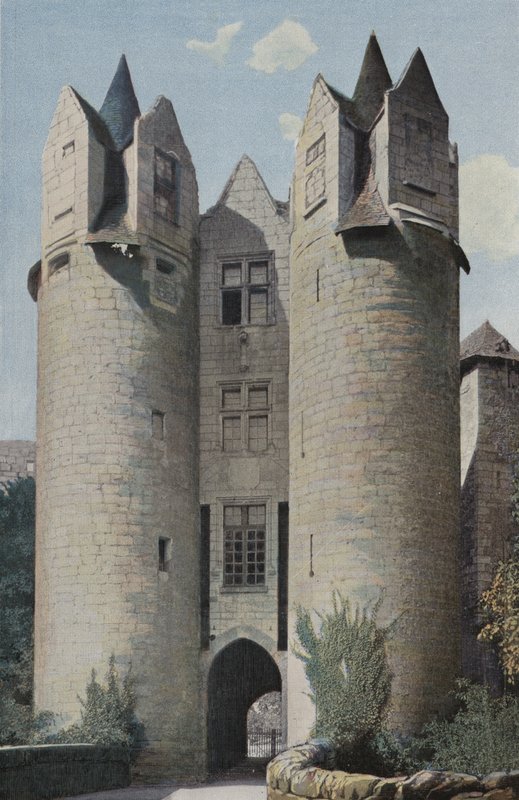 Montreuil-Bellay, Chateau-Vieux, Le Grand Chatelet od French Photographer