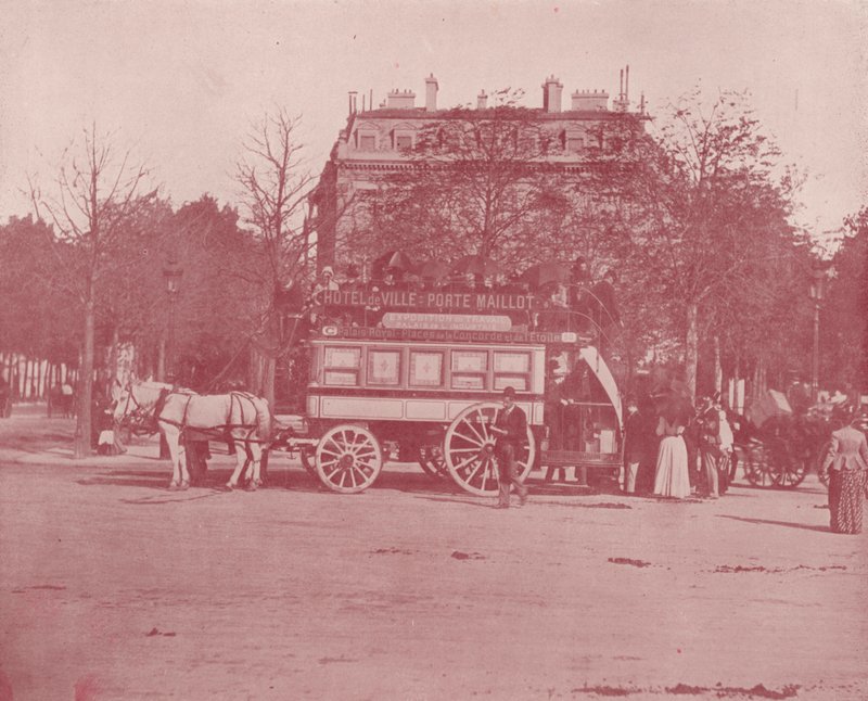 Paříž: Pařížský omnibus (černobílá fotografie) od French Photographer
