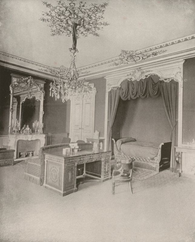 Paříž: Komora Gambetta, Palais Bourbon (černobílá fotografie) od French Photographer