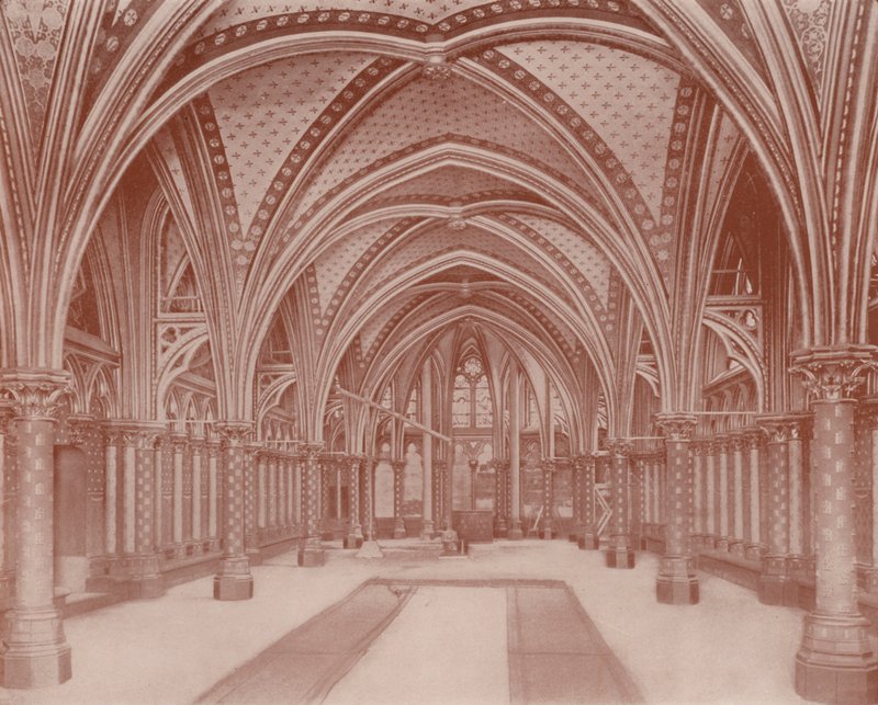 Paříž: Krypta Sainte Chapelle (černobílá fotografie) od French Photographer