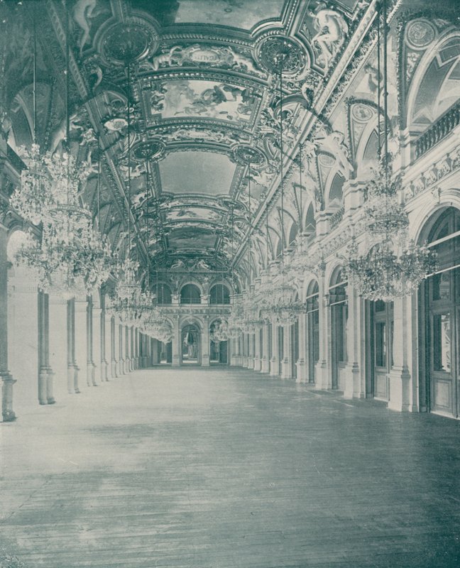 Paříž: Ball-Room, Hotel de Ville (černobílá fotografie) od French Photographer