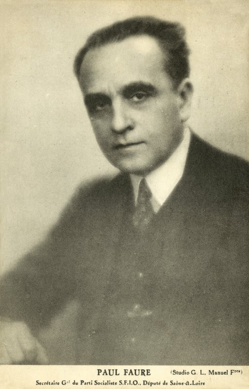 Paul Faure , francouzský socialistický politik (černobílá fotografie) od French Photographer