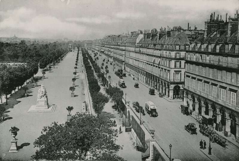 Perspektiva Jardin des Tuileries et la Rue de Rivoli, pohled na zahradu Tuileries s ulicí Rivoli (fotoryt) od French Photographer