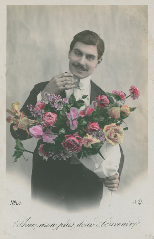 Pohlednice muže držícího kytici květin, zaslaná v roce 1913 (ručně kolorovaná fotografie) od French Photographer