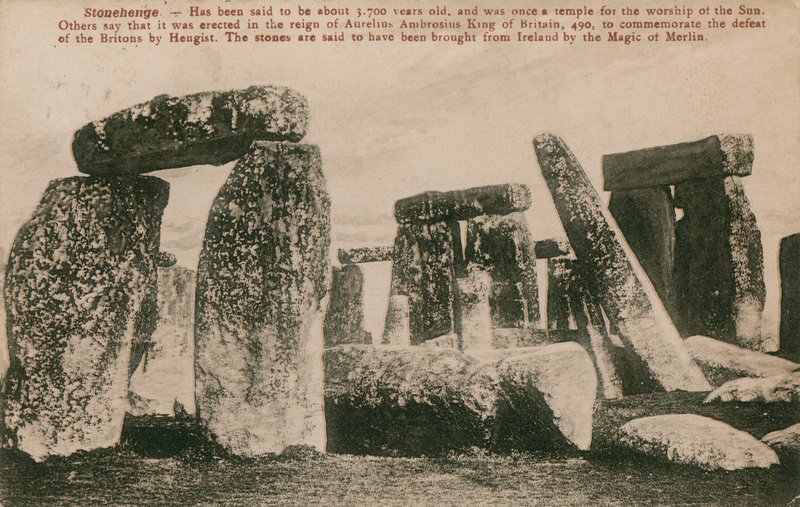 Stonehenge - Kamenný kruh z doby bronzové lidově řečeno, že byl vztyčen za vlády Aurelia Ambrosia, 490, na památku porážky Britů Hengistem. Kameny prý byly od French Photographer