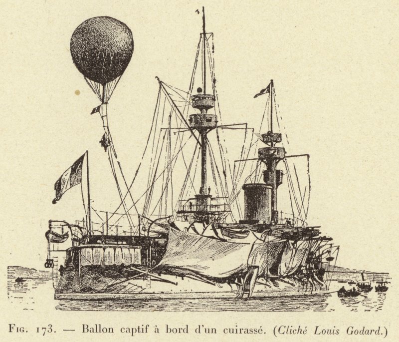 Zajatý balón na palubě kyrysu od French School