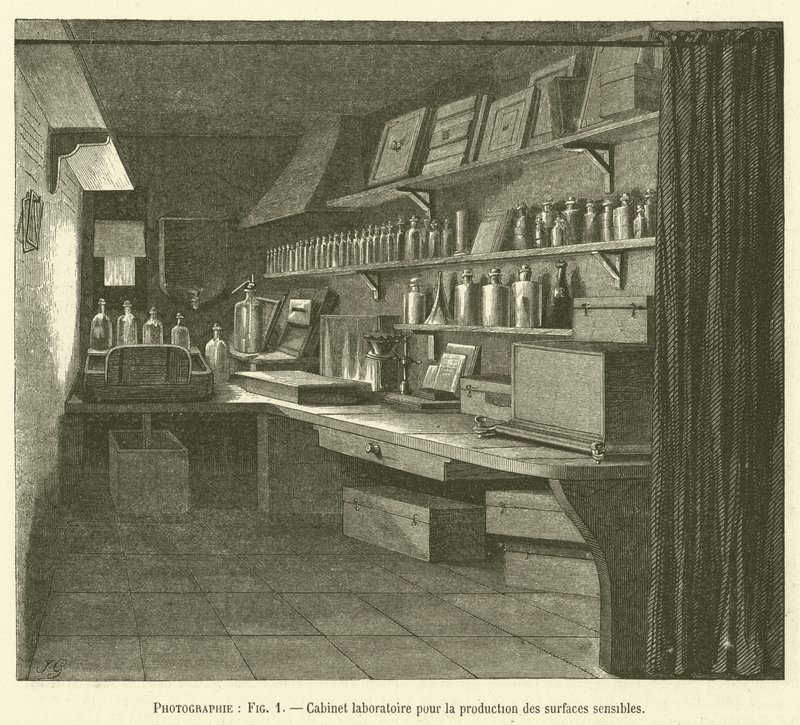 Laboratorní skříň pro výrobu citlivých povrchů (gravírování) od French School